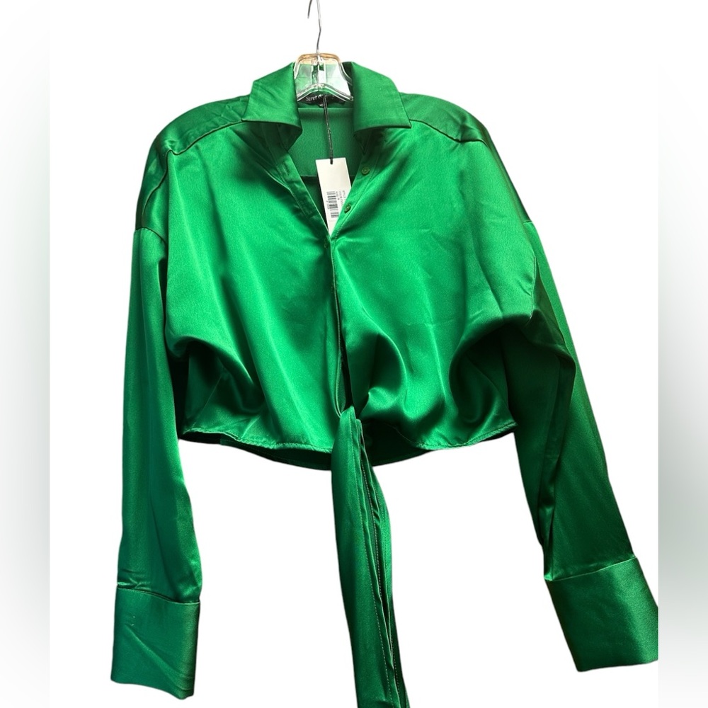 Emerald Green new with tags silk cropped blouse